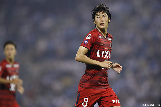 88分に右からのグラウンダーのクロスに走り込み意地の同点弾を決めた土居 聖真（鹿島）【明治安田Ｊ１ 第16節 磐田vs鹿島】