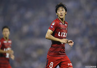 88分に右からのグラウンダーのクロスに走り込み意地の同点弾を決めた土居 聖真（鹿島）【明治安田Ｊ１ 第16節 磐田vs鹿島】