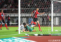 札幌は終了間際に都倉　賢がこぼれ球を押し込んで一矢報いる【明治安田Ｊ１第16節札幌vs川崎Ｆ】