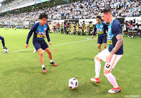 ウォーミングアップを行うフェルナンド トーレス（鳥栖）【明治安田Ｊ１ 第17節 鳥栖vs仙台】