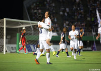 前半アディショナルタイムに小林 竜樹（群馬/右）がヘディングシュートを決め先制に成功！【明治安田Ｊ３ 第19節 鹿児島vs群馬】