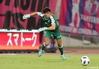 ファブリシオが際どいシュートを放つも、GKキム ジンヒョン(C大阪)がゴールを許さない【明治安田J1 第17節 C大阪vs浦和】