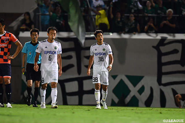 後半から投入された永井 龍（松本/#38）。反町監督の起用し応え、2ゴールを記録！【明治安田Ｊ２ 第25節 大宮vs松本】