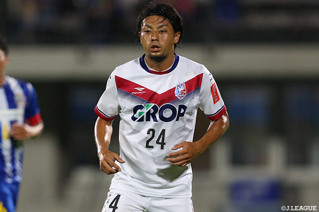 1トップで先発した赤嶺 真吾（岡山）だが、1点が遠く78分に無念の交代【明治安田Ｊ２ 第25節 山形vs岡山】