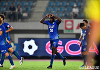 ピーター ウタカは加入後2試合目にして2ゴールを奪う活躍で、さすがの存在感を示した【明治安田J2 第25節 徳島vs福岡】