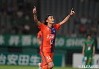 チームの2点目を記録した田中 達也(新潟)【明治安田J2 第25節 東京Vvs新潟】