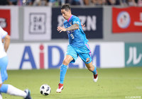 フェルナンド トーレス(鳥栖)がループシュートを狙うもカミンスキー(磐田)の好セーブに合いゴールならず【明治安田J1 第18節 鳥栖vs磐田】