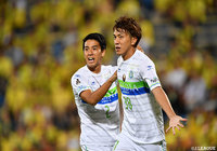 先制点を奪った山﨑 凌吾（湘南/#38）。Ｊ１初ゴールを記録【明治安田Ｊ１ 第19節 柏vs湘南】