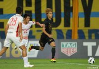 ループシュートを放ち1点差に詰め寄るゴールを挙げた中野 嘉大（仙台）【明治安田Ｊ１ 第19節 仙台vs名古屋】