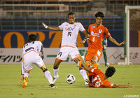 山口の攻撃陣を共に牽引してきた小野瀬 康介(G大阪)が電撃移籍したこともあり、オナイウ 阿道(#19)には更なる期待が集まったが、不発に終わった【明治安田J2 第27節 愛媛vs山口】