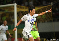 後半7分に逆転ゴールを決めた岩上 祐三（松本）【明治安田Ｊ２ 第27節 千葉vs松本】