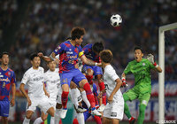 FC東京はキャプテンのチャン ヒョンスがヘディングシュートを放つがゴールならず…【明治安田Ｊ１ 第20節 FC東京vs神戸】