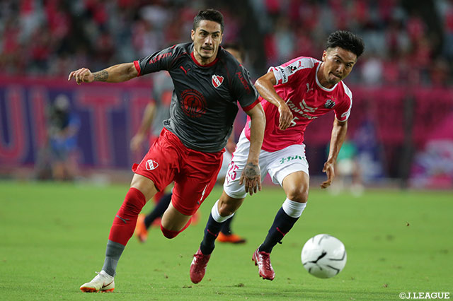 Ｗ杯中断明けから出場機会を積み重ねている山内 寛史（Ｃ大阪）が激しく寄せる！【スルガ銀行チャンピオンシップ2018 Ｃ大阪vsインデペンディエンテ】