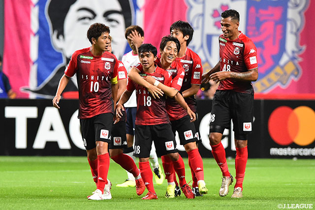 浮き球を収めたチャナティップ（札幌）がミドルレンジからボレーシュートを沈め、札幌が失点直後に同点に追いつく【明治安田Ｊ１ 第21節 札幌vsＣ大阪】