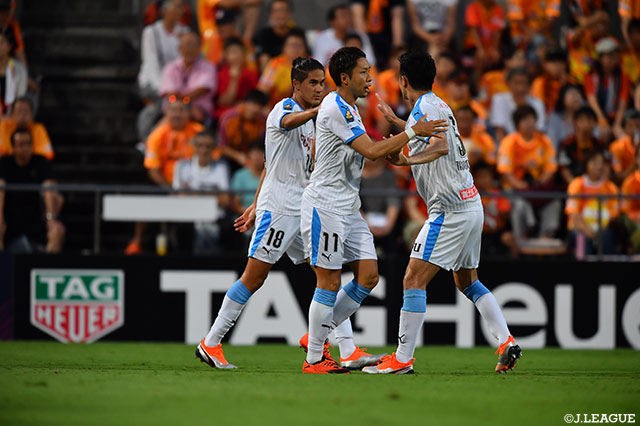 エウシーニョ（#18）のクロスを小林 悠（#11）が頭で合わせ川崎Ｆが前半のうちに同点に追いつく【明治安田Ｊ１ 第21節 清水vs川崎Ｆ】