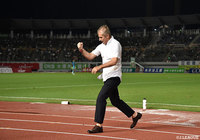 2点差をひっくり返し逆転勝利を収めた京都。ボスコ ジュロヴスキー監督会心のガッツポーズ!【明治安田J2 第28節 岐阜vs京都】