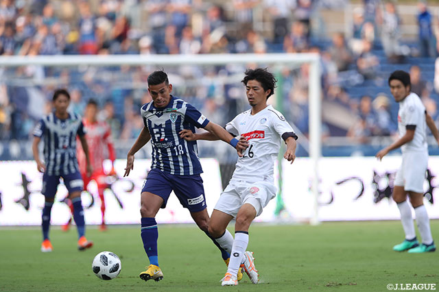 先制ゴールを奪ったドゥドゥ（福岡）。フル出場を果たし、勝利に貢献【明治安田Ｊ２ 第28節 福岡vs水戸】