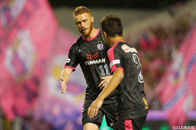 右足でダイレクトシュートを叩き込んだソウザ（#11）。Ｃ大阪が勝ち越しに成功【明治安田Ｊ１ 第22節 Ｃ大阪vs清水】