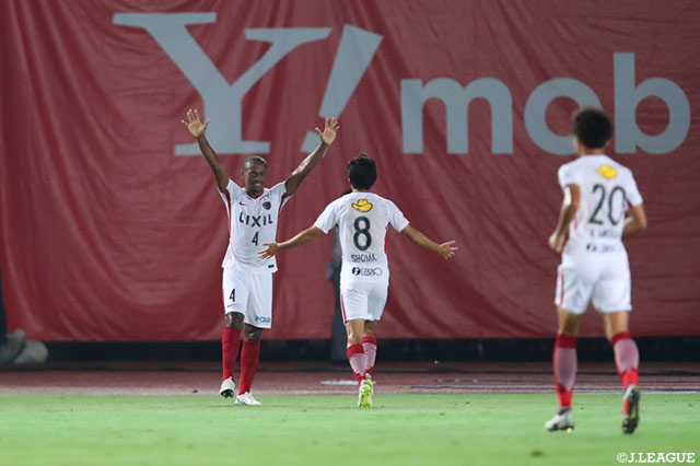 レオ シルバ（#4）がPA左から豪快なシュートを沈め、鹿島が同点に追いつく！【明治安田Ｊ１ 第22節 長崎vs鹿島】