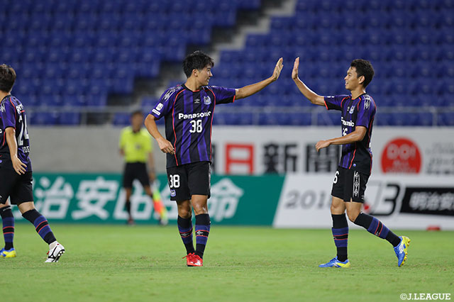 16分、こぼれ球を拾った中村 敬斗（#38）が決めホームのG大23が先制！【明治安田Ｊ３ 第15節 G大23vs群馬】