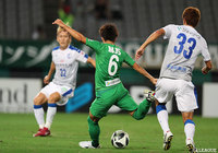 泉澤 仁（東京Ｖ）がドリブルから決定的なシュートを放つも高木 駿（大分）の好セーブに合いゴールならず【明治安田Ｊ２ 第29節 東京Ｖvs大分】