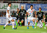 先発復帰を果たしたセルジーニョ（松本）に得点の期待がかかったが、不発に終わった【明治安田Ｊ２ 第29節 松本vs町田】