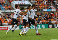 阿部 勇樹（#22）のFKが直接決まり、浦和が失点直後にすぐさま同点に追いつく！【明治安田Ｊ１ 第23節 清水vs浦和】