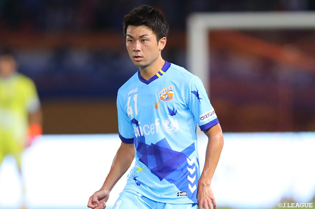 移籍後初出場となった大本 祐槻（長崎）は後半立ち上がりからピッチに立った【明治安田Ｊ１ 第23節 長崎vsＣ大阪】