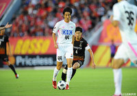 スルーパスに抜け出しシュートを放つなど存在感を発揮した金崎 夢生（鳥栖）だが、相手GKの好セーブにあいゴールならず【明治安田Ｊ１ 第23節 名古屋vs鳥栖】