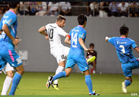 ベスト8進出を懸けた一戦で先発に名を連ねたルーカス ポドルスキ(神戸)。果敢にシュートを放つなど存在感を発揮【天皇杯 ラウンド16 鳥栖vs神戸】