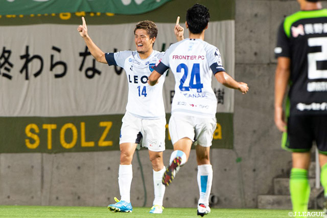 75分、カウンターから北爪 健吾（#14）が試合を決める3点目を奪う！【明治安田Ｊ２ 第30節 松本vs横浜FC】