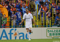 11分に鈴木 武蔵（長崎）が右足で強烈なシュートを突き刺し、先制！【明治安田Ｊ１ 第24節 柏vs長崎】