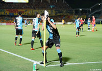 55分にゴールを奪った中村 憲剛（川崎Ｆ）がコーナーフラッグを利用した『ひょっこりはん』パフォーマンス！【明治安田Ｊ１ 第24節 川崎Ｆvs仙台】