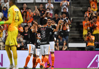 左CKからフレイレ（清水/#4）のフリックが相手のオウンゴールを誘発し、ホームの清水が先制に成功！【明治安田Ｊ１ 第24節 清水vs札幌】