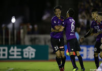 左CKからの混戦を増川 隆洋（#24）が押し込み京都が先制【明治安田Ｊ２ 第30節 京都vs甲府】