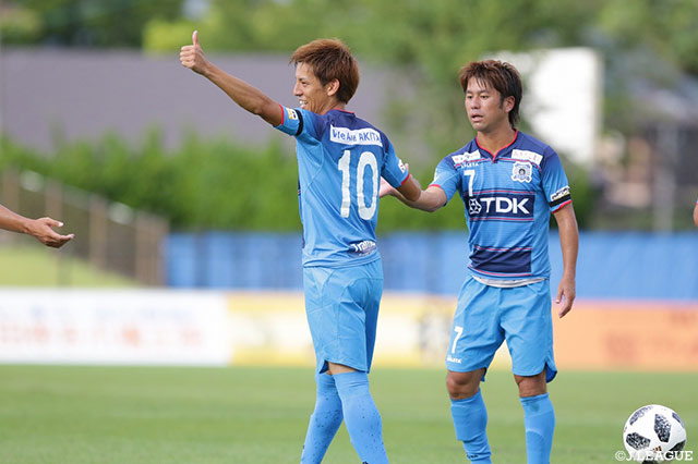 2得点に絡む活躍をみせた古田 寛幸（＃10）【明治安田Ｊ３ 第20節 秋田vs藤枝】