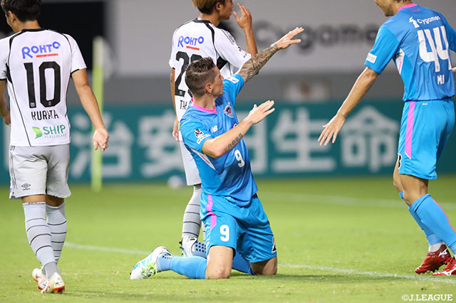 フェルナンド トーレスが待望のＪ１初ゴール！ホームのサポーターの前でお馴染みのゴールパフォーマンスを披露【明治安田Ｊ１ 第24節 鳥栖vsＧ大阪】