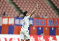 強烈なシュートを叩き込み、リードを2点に広げる追加点を奪ったドゥドゥ（福岡）【明治安田Ｊ２ 第30節 新潟vs福岡】