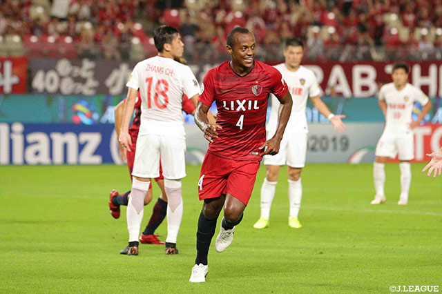 60分、遠藤 康のパスにレオ シルバ（#4）が右足のボレーシュートで合わせホームの鹿島が先制！【ACL 準々決勝 第1戦 鹿島vs天津権健】