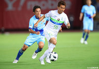 小川 慶治朗（湘南）はスピードに乗ったドリブルでチャンスを演出するなど攻撃陣を牽引した【明治安田Ｊ１ 第25節 長崎vs湘南】