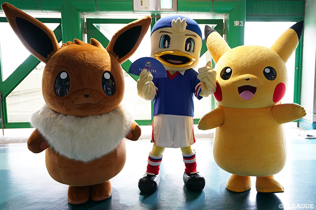 ポケモンが日産スタジアムに大量発生中！？【明治安田Ｊ１ 第25節 横浜FMvs柏】