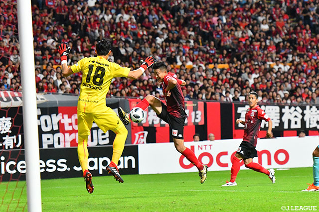 福森 晃斗の柔らかいクロスに都倉 賢が合わせ、札幌がリードを2点に広げる【明治安田Ｊ１ 第25節 札幌vs神戸】