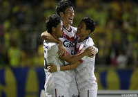 増田 繁人（#5）がニアで合わせると、GKの頭上を越えたボールがネットに吸い込まれ岡山が幸先よく先制点を奪う【明治安田Ｊ２ 第31節 栃木vs岡山】