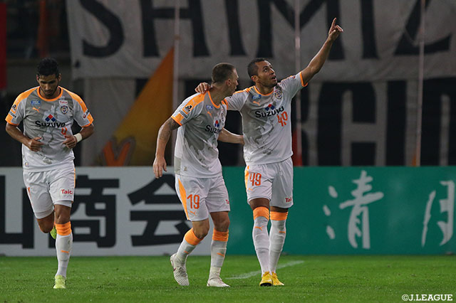 55分に同点ゴールを奪ったドウグラス（清水/#49）。加入後コンスタントにゴールを積み上げ早くも6ゴールを記録【明治安田Ｊ１ 第25節 仙台vs清水】