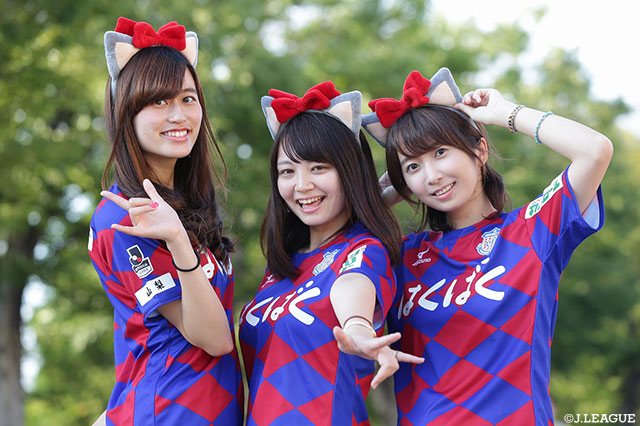 ヴァンフォーレクイーンの皆さんがフォーレちゃんの耳を付けて応援！【ルヴァンカップ 準々決勝　第1戦 甲府vs柏】
