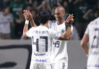 途中出場ジネイの値千金のゴールが決まり、土壇場で松本がリードを奪う！【明治安田Ｊ２ 第32節 福岡vs松本】