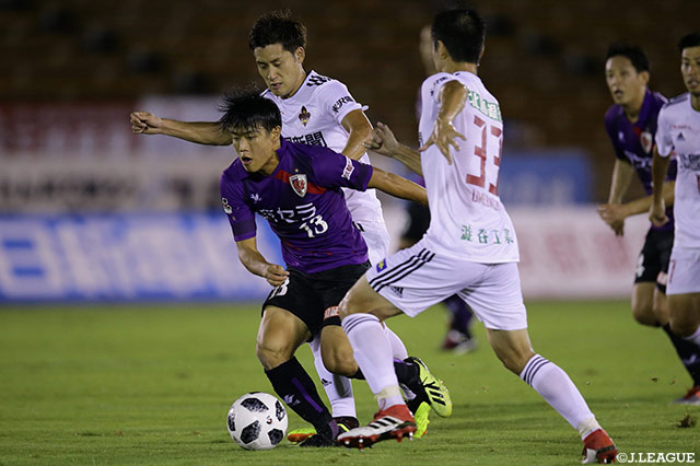 京都は69分にアジア大会帰りの岩崎 悠人を投入【明治安田Ｊ２ 第32節 京都vs金沢】