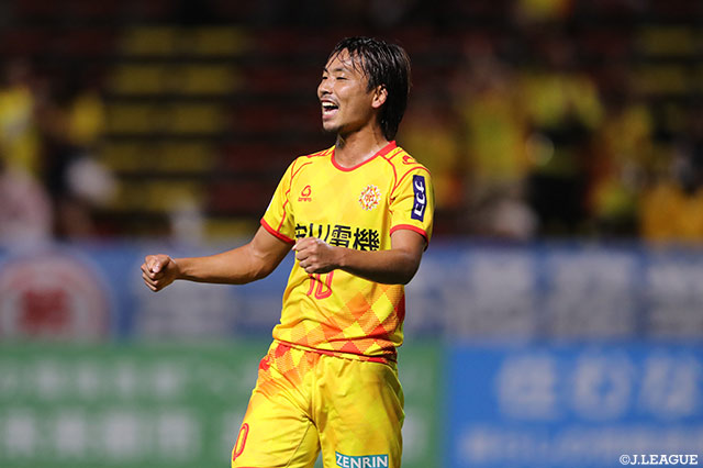 失点直後に井上 翔太のゴールが決まり、北九州が試合を振り出しに戻す【明治安田Ｊ３ 第22節 北九州vs富山】