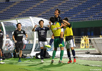 逆転勝利を収めた鹿児島が3連勝達成！首位の琉球を追走する【明治安田Ｊ３ 第22節 鹿児島vs福島】