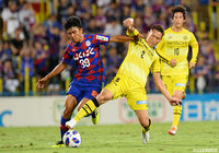 第1戦で1ゴールを奪い躍動した17歳の中山 陸（甲府）。第2戦でも2シャドーの一角を担うも前半のみの出場となった【ルヴァンカップ 準々決勝　第2戦 柏vs甲府】